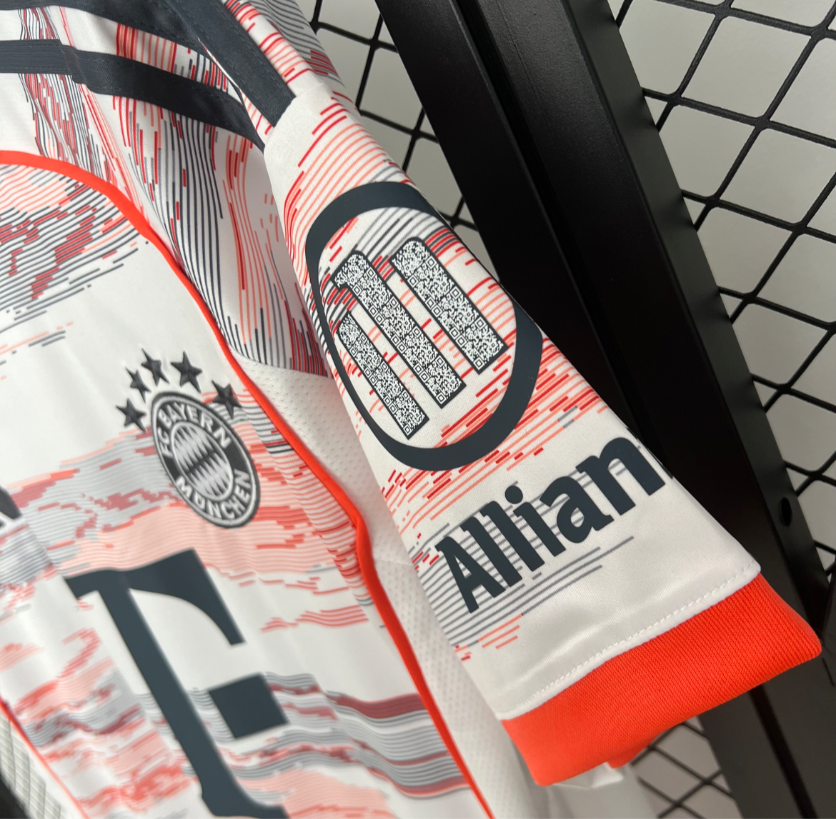 25/26 BAYERN MUNICH THIRD AWAY