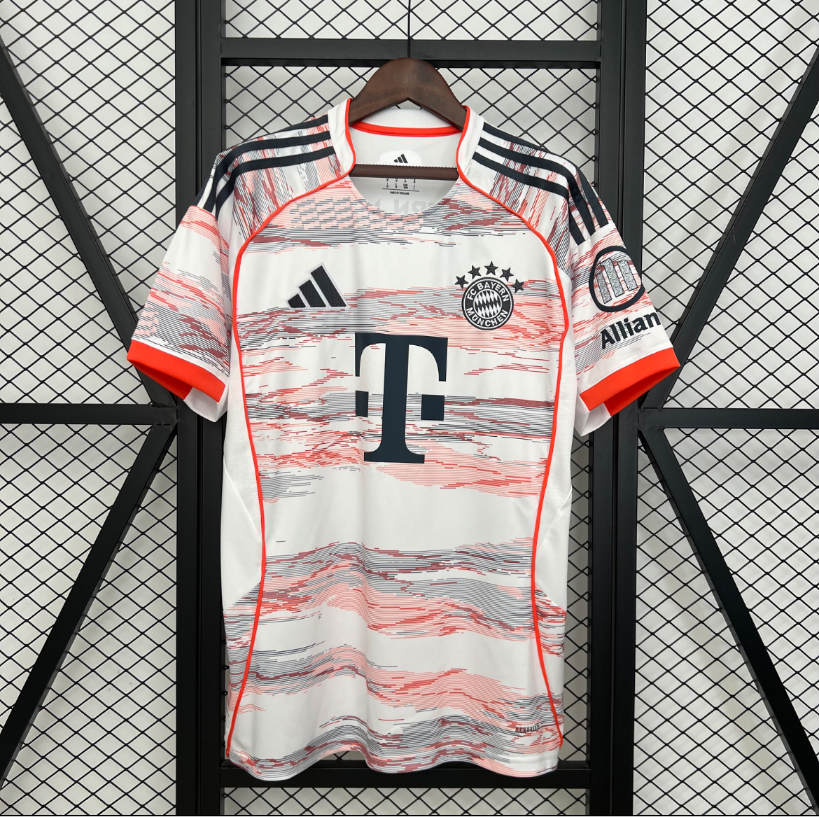 25/26 BAYERN MUNICH THIRD AWAY